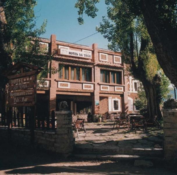 Hotel La Vega Alcalá de la Selva Exterior foto